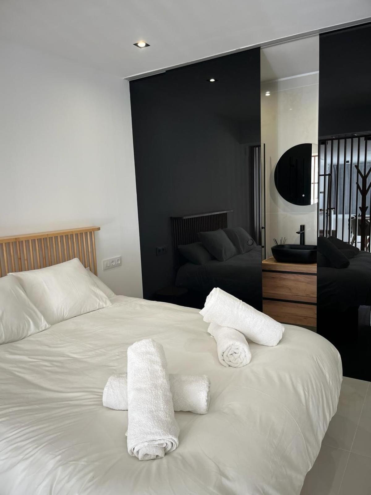 Suite Playamar Con Jacuzzi 托雷莫利诺斯 外观 照片