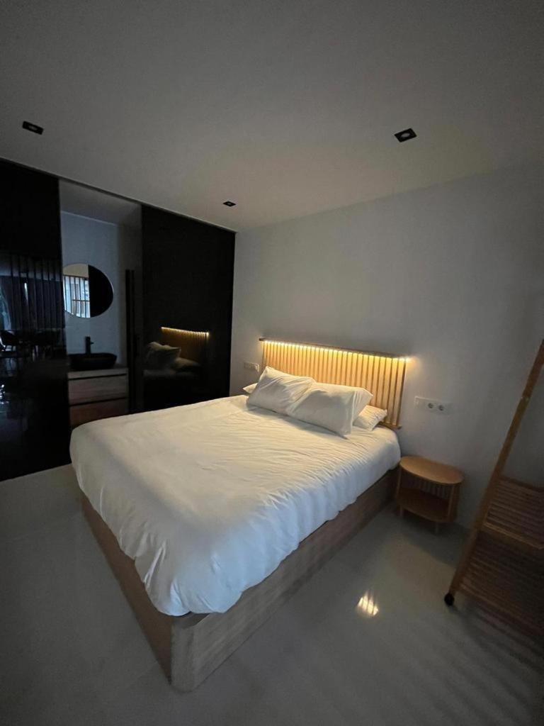 Suite Playamar Con Jacuzzi 托雷莫利诺斯 外观 照片